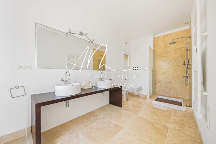 Image No.22-3 Bed House for sale