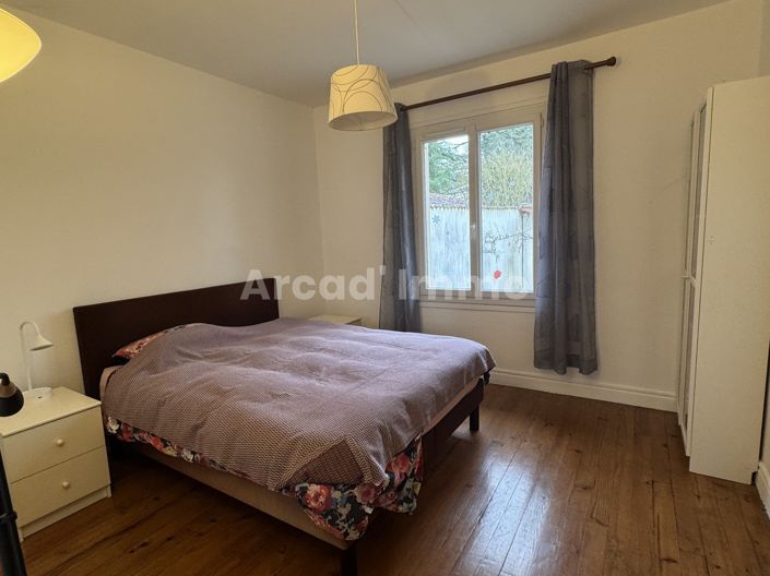 Image No.6-2 Bed House for sale