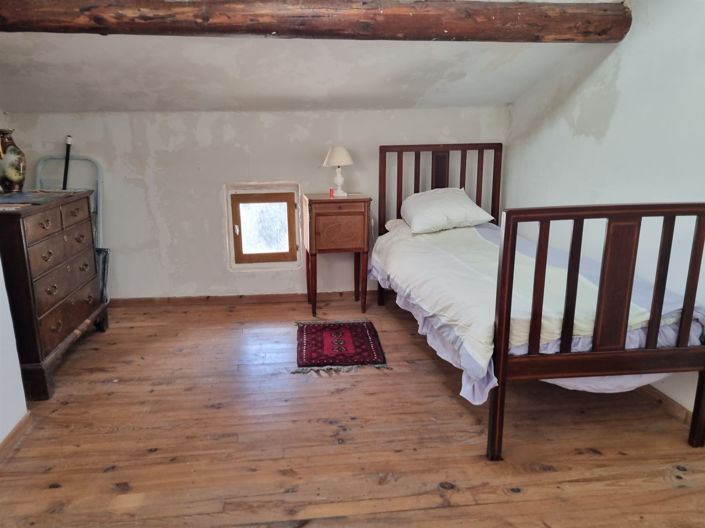 Image No.18-5 Bed House for sale