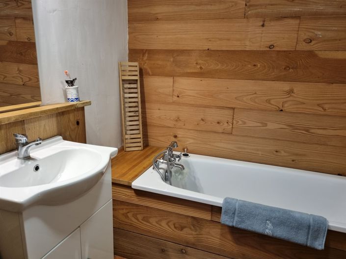 Image No.20-5 Bed House for sale