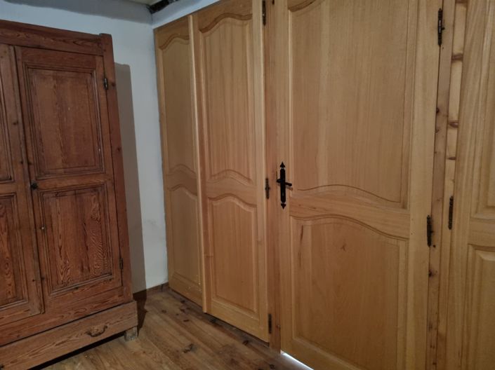 Image No.27-5 Bed House for sale