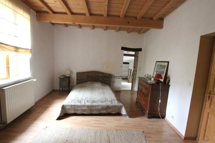 Image No.10-4 Bed House for sale