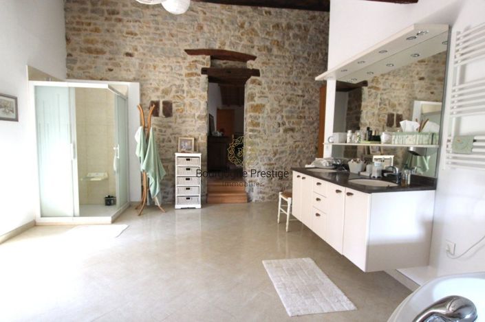 Image No.12-4 Bed House for sale
