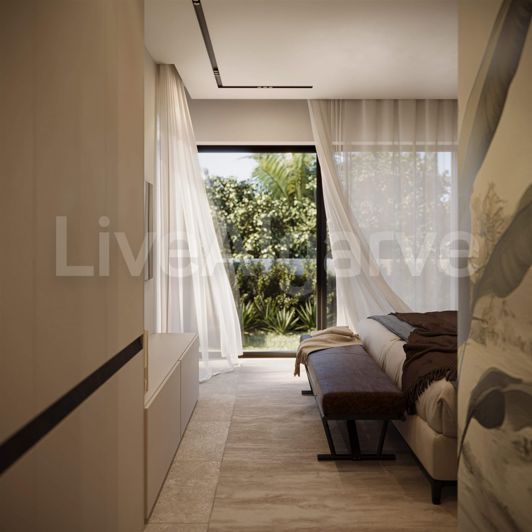 Image No.13-4 Bed House for sale