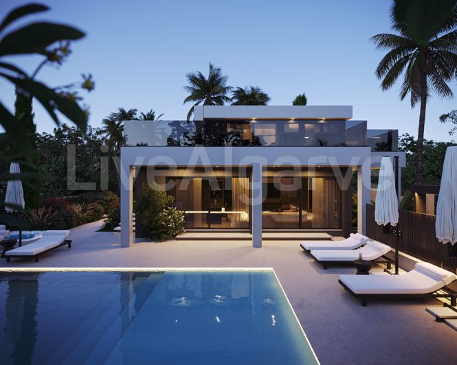 Image No.16-4 Bed House for sale