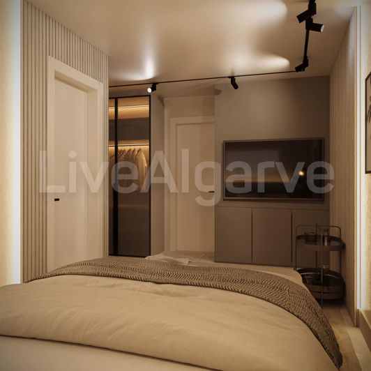 Image No.8-4 Bed House for sale