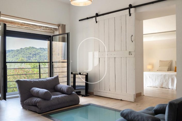 Image No.17-5 Bed House for sale