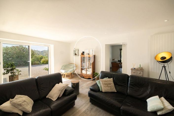 Image No.18-5 Bed House for sale