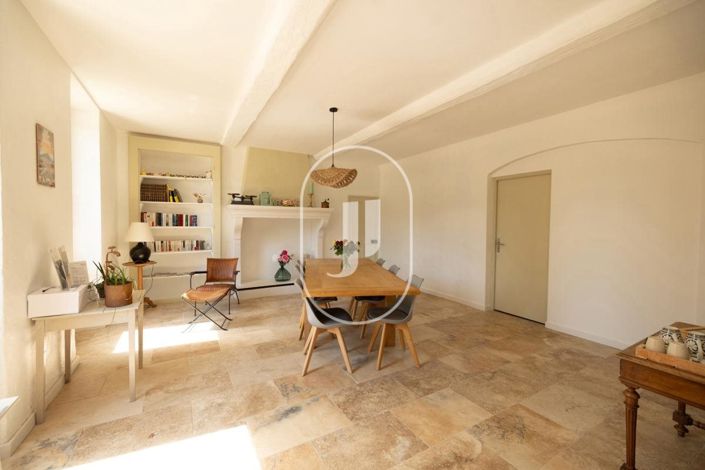 Image No.22-5 Bed House for sale