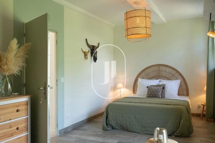 Image No.25-5 Bed House for sale