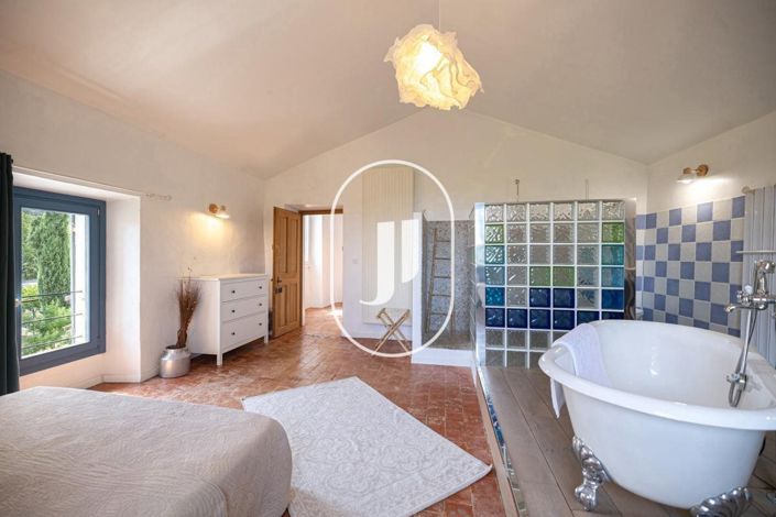 Image No.27-5 Bed House for sale