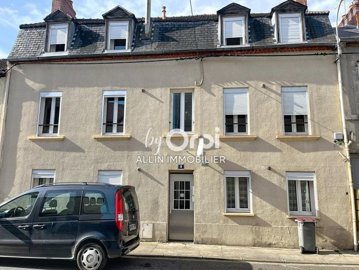 1 - Montluçon, Property