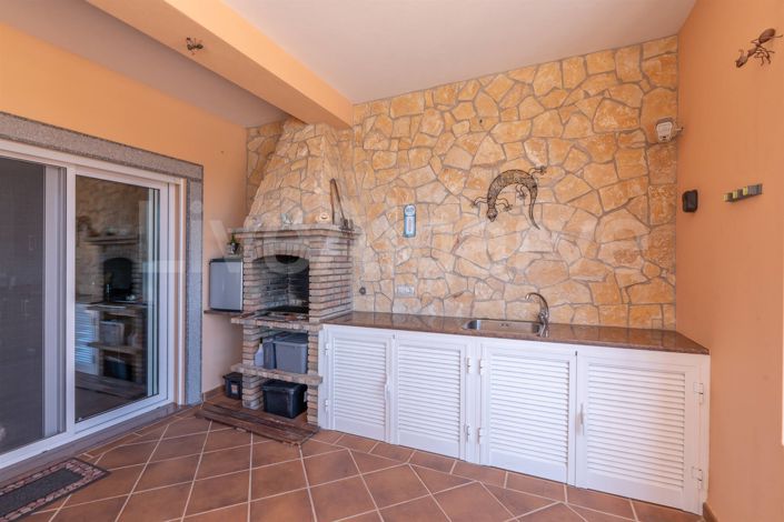 Image No.34-4 Bed House for sale
