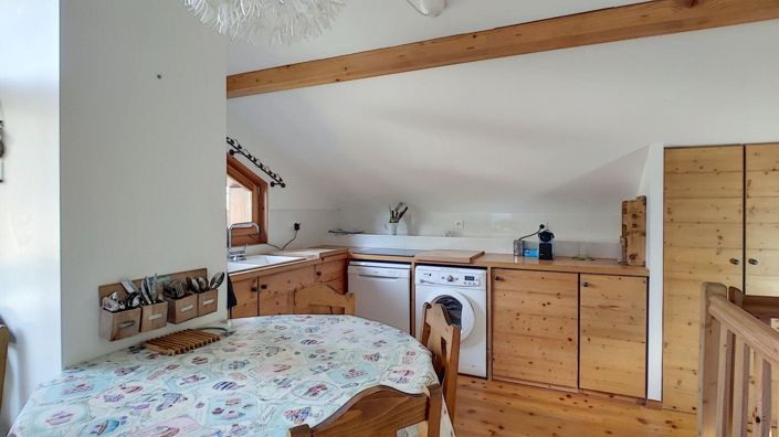 Image No.29-6 Bed Property for sale
