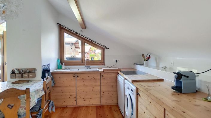 Image No.30-6 Bed Property for sale