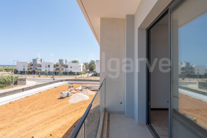 Image No.21-3 Bed Apartment for sale