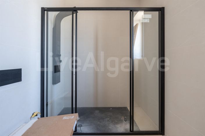 Image No.26-3 Bed Apartment for sale