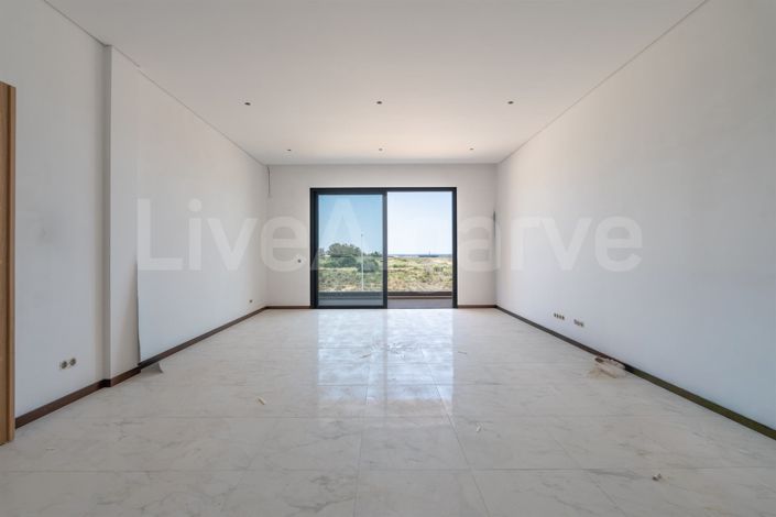 Image No.5-3 Bed Apartment for sale