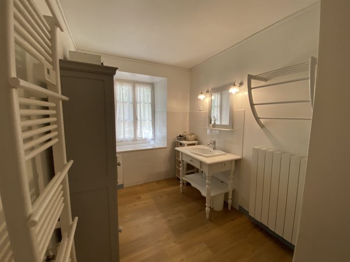 Image No.12-4 Bed House for sale