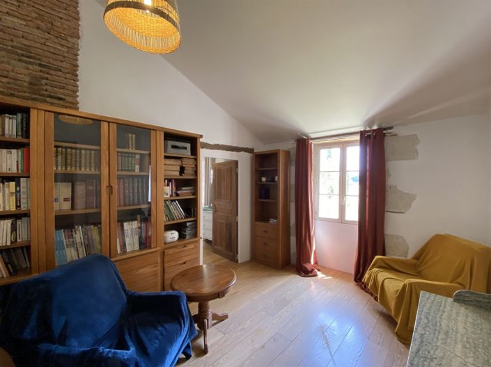 Image No.13-4 Bed House for sale
