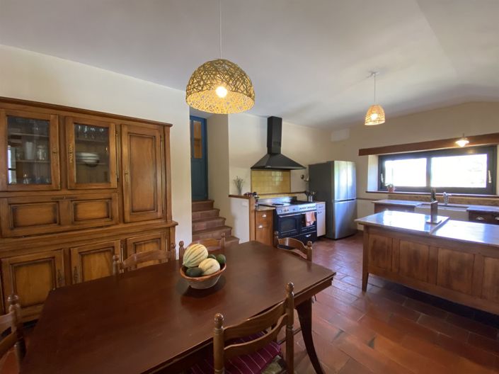 Image No.6-4 Bed House for sale