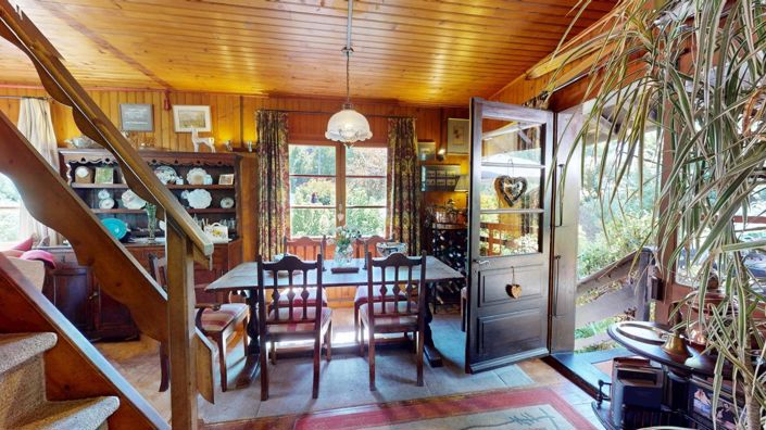 Image No.15-4 Bed Property for sale