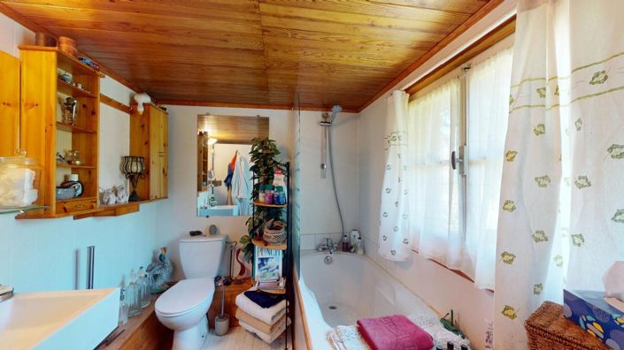 Image No.20-4 Bed Property for sale