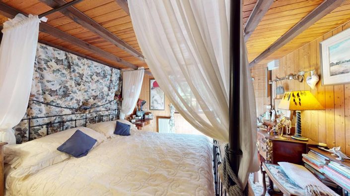 Image No.24-4 Bed Property for sale