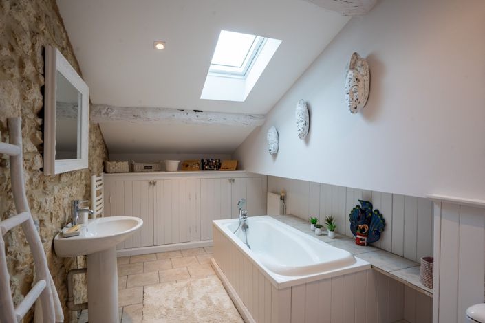 Image No.19-6 Bed House for sale
