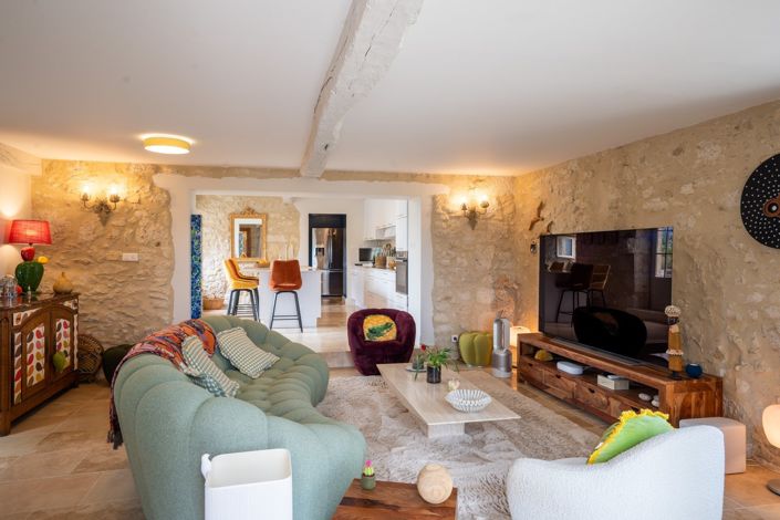 Image No.8-6 Bed House for sale