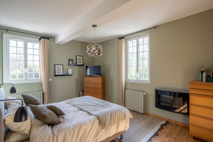 Image No.18-4 Bed House for sale