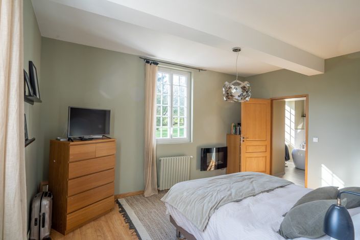 Image No.19-4 Bed House for sale