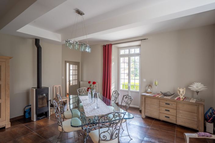 Image No.8-4 Bed House for sale