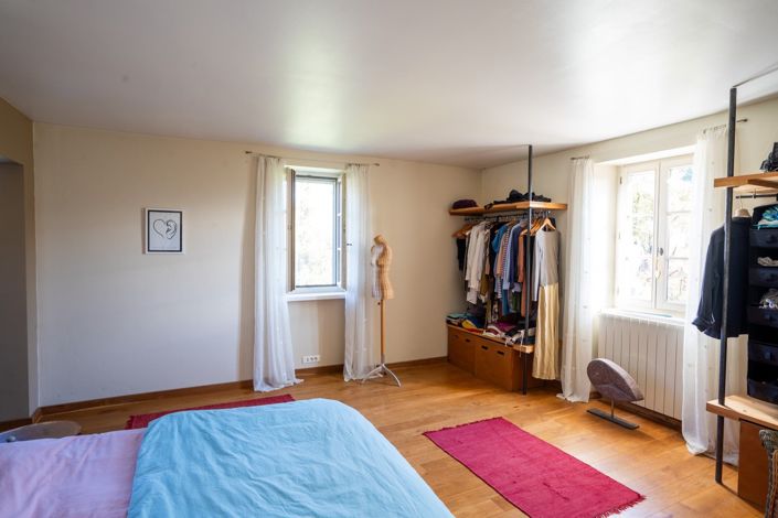 Image No.11-5 Bed House for sale