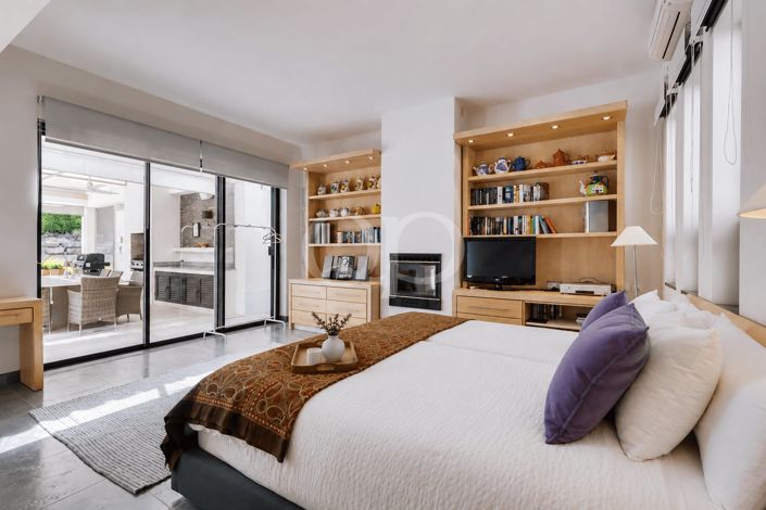 Image No.10-6 Bed House for sale