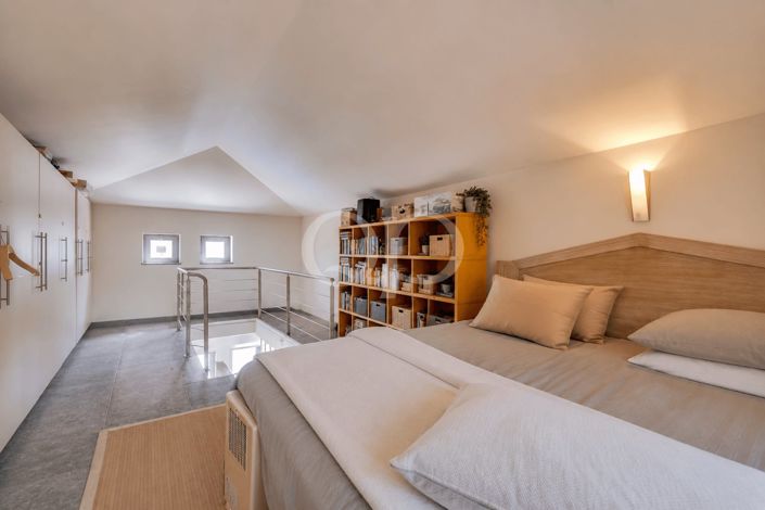 Image No.12-6 Bed House for sale