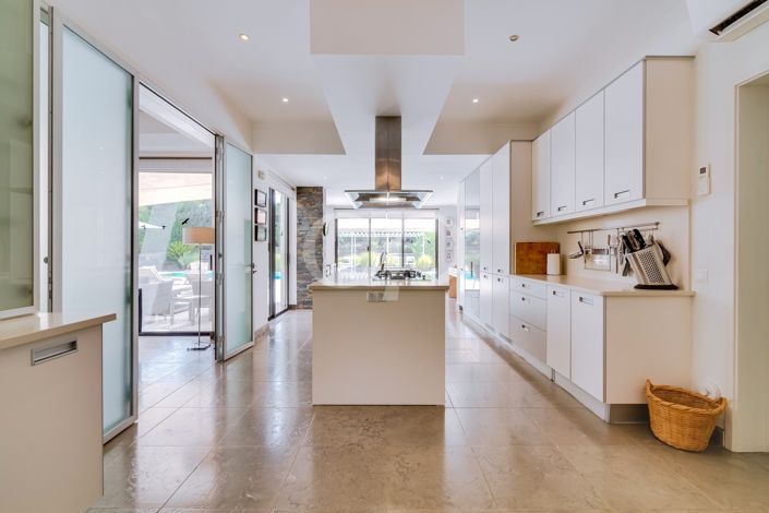 Image No.44-6 Bed House for sale