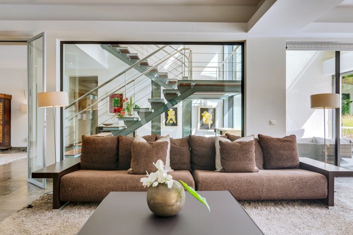Image No.5-6 Bed House for sale