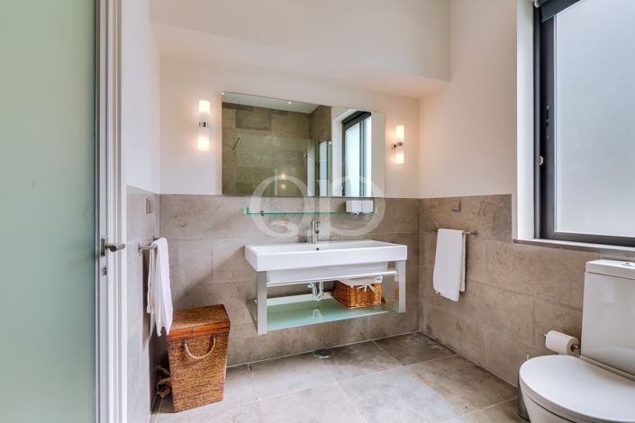 Image No.55-6 Bed House for sale