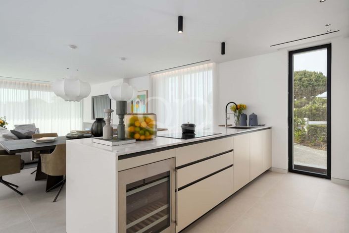 Image No.29-3 Bed Apartment for sale