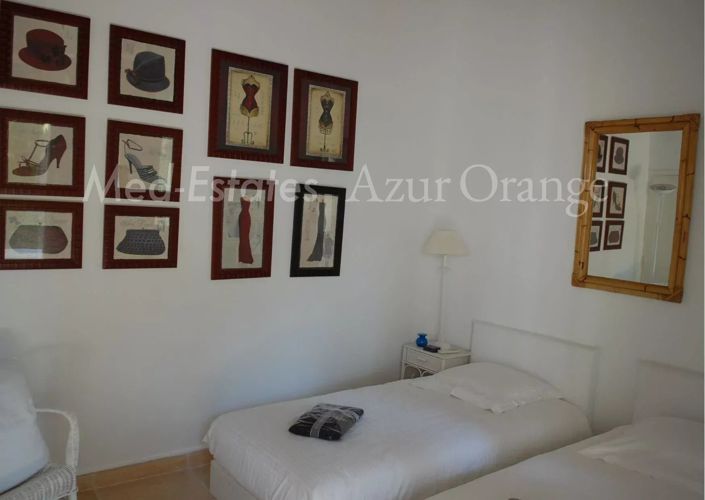 Image No.19-13 Bed House for sale