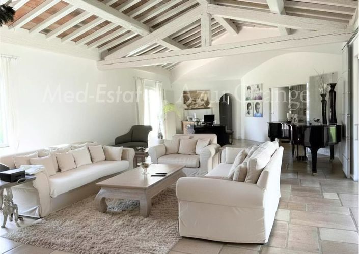 Image No.9-13 Bed House for sale