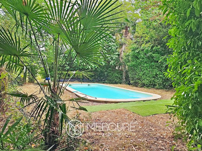 Image No.15-6 Bed Property for sale