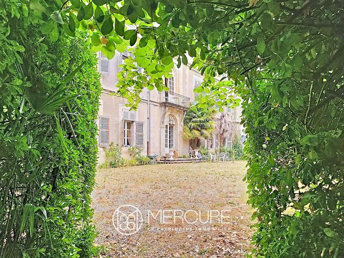 Image No.16-6 Bed Property for sale
