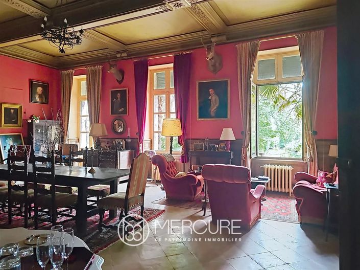 Image No.18-6 Bed Property for sale