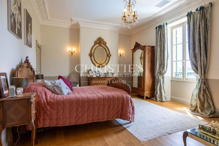 Image No.19-12 Bed Property for sale