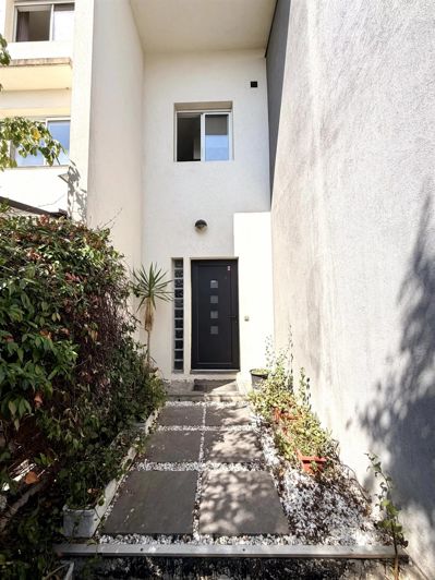 Image No.10-5 Bed House for sale