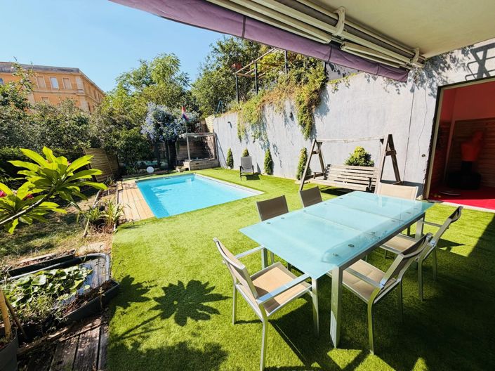Image No.2-5 Bed House for sale