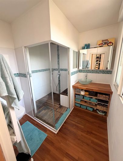 Image No.9-5 Bed House for sale