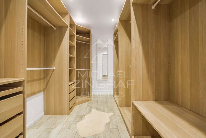Image No.17-5 Bed House for sale
